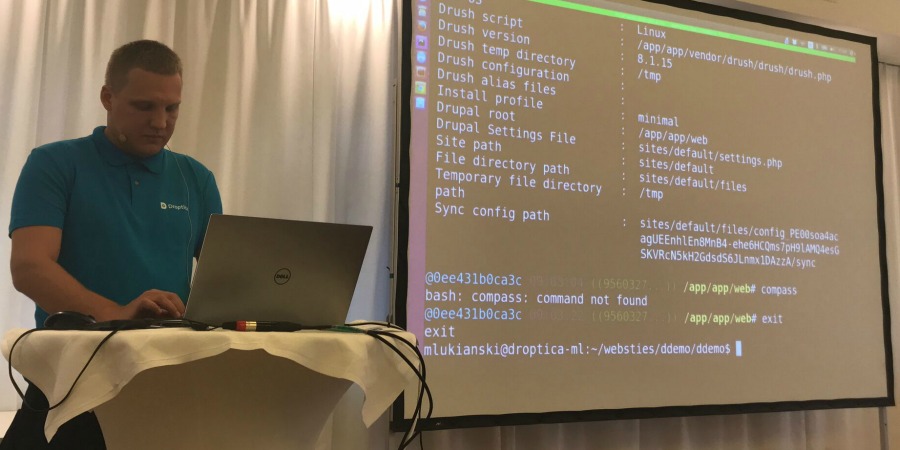 Maciej Lukianski giving lecture on Docker-console and Drupal in Schwerin, 2017