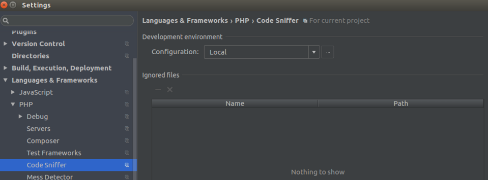 PHPStorm-Fenster sichtbar. Es gibt ein Feld mit "local" Text darin und einen Pfeil. Weiter rechts gibt es eine Schaltfläche mit drei Punkten darauf