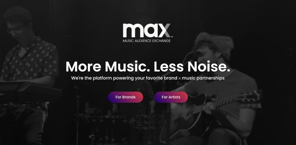The corporate website of company Max is an online business card presenting all its services.