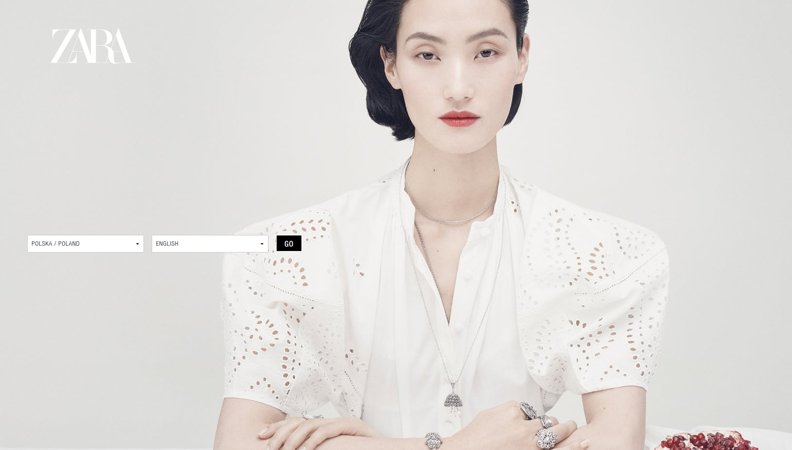 The Zara welcome page is a perfect example of a splash page