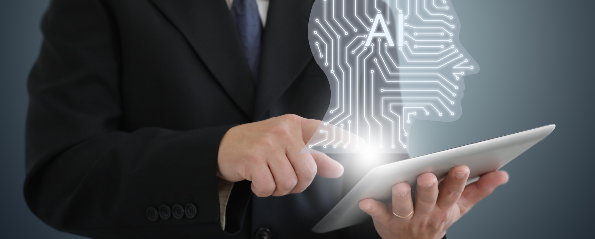 Acheteur B2B interrogeant un chatbot IA pour des recommandations de fournisseurs, tandis qu'un fournisseur qualifié manque à la shortlist parce que les spécifications produit ne sont pas publiées sur le site web.