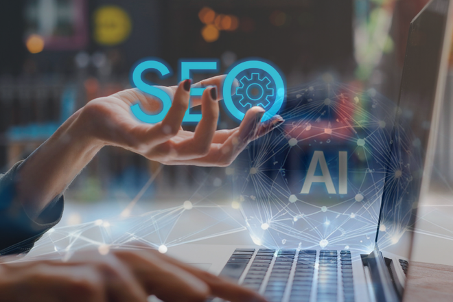 Mains sur un clavier d'ordinateur portable avec labels holographiques SEO et IA et un réseau de nœuds lumineux au-dessus du bureau - métaphore du SEO technique étendu aux contrôles AI-readability sur un site Drupal.