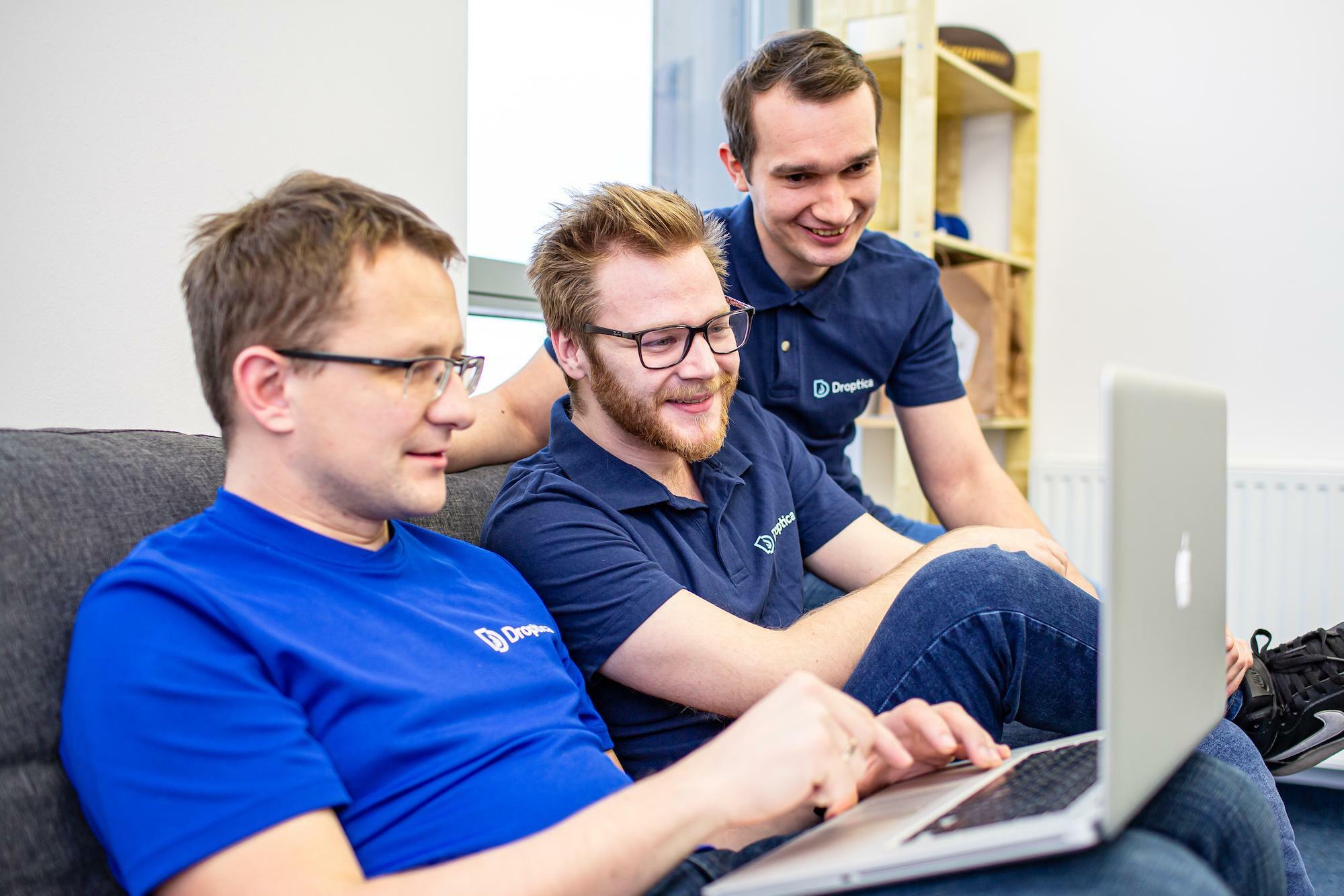 -As part of the team extension service, you can choose a team of specialists along with a team leader