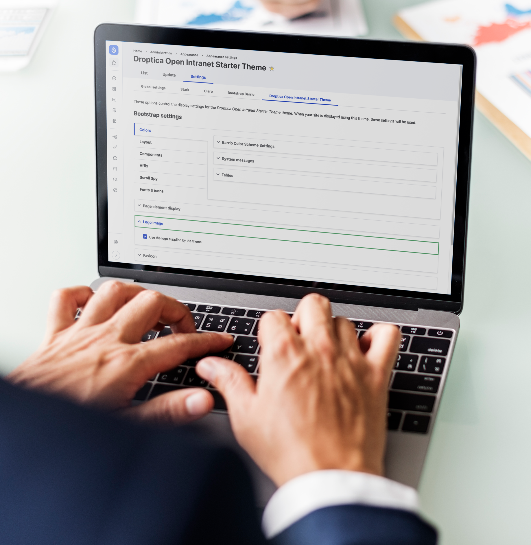 Droptica specialists carrying out tailored social intranet solution after the first stages of the project.